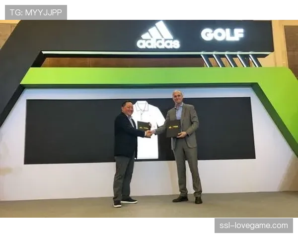 新科冠军汤姆·金与知名运动品牌达成多年球具赞助协议